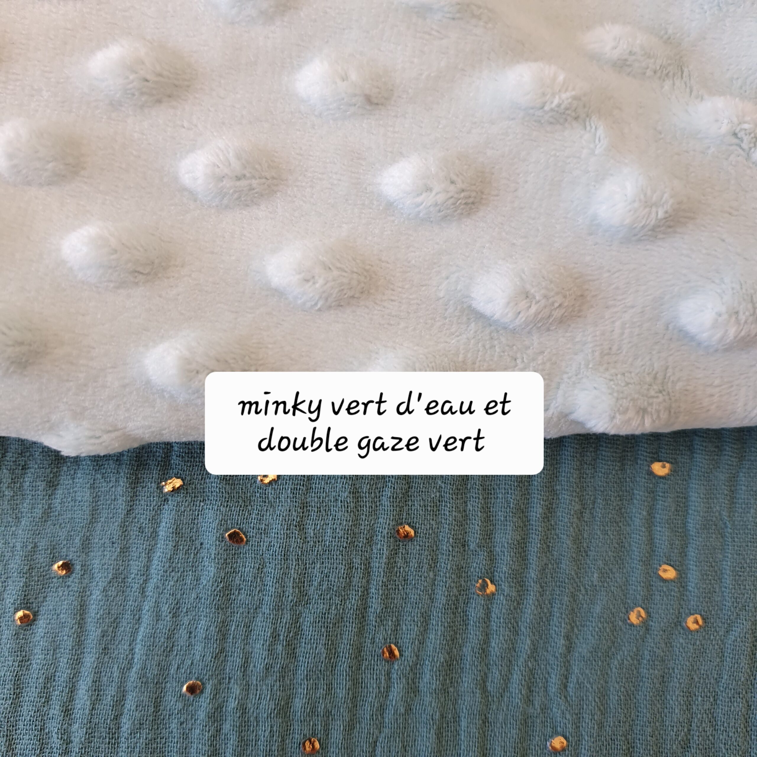 Minky vert pâle et double gaze menthe Minky vert pâle et double gaze menthe