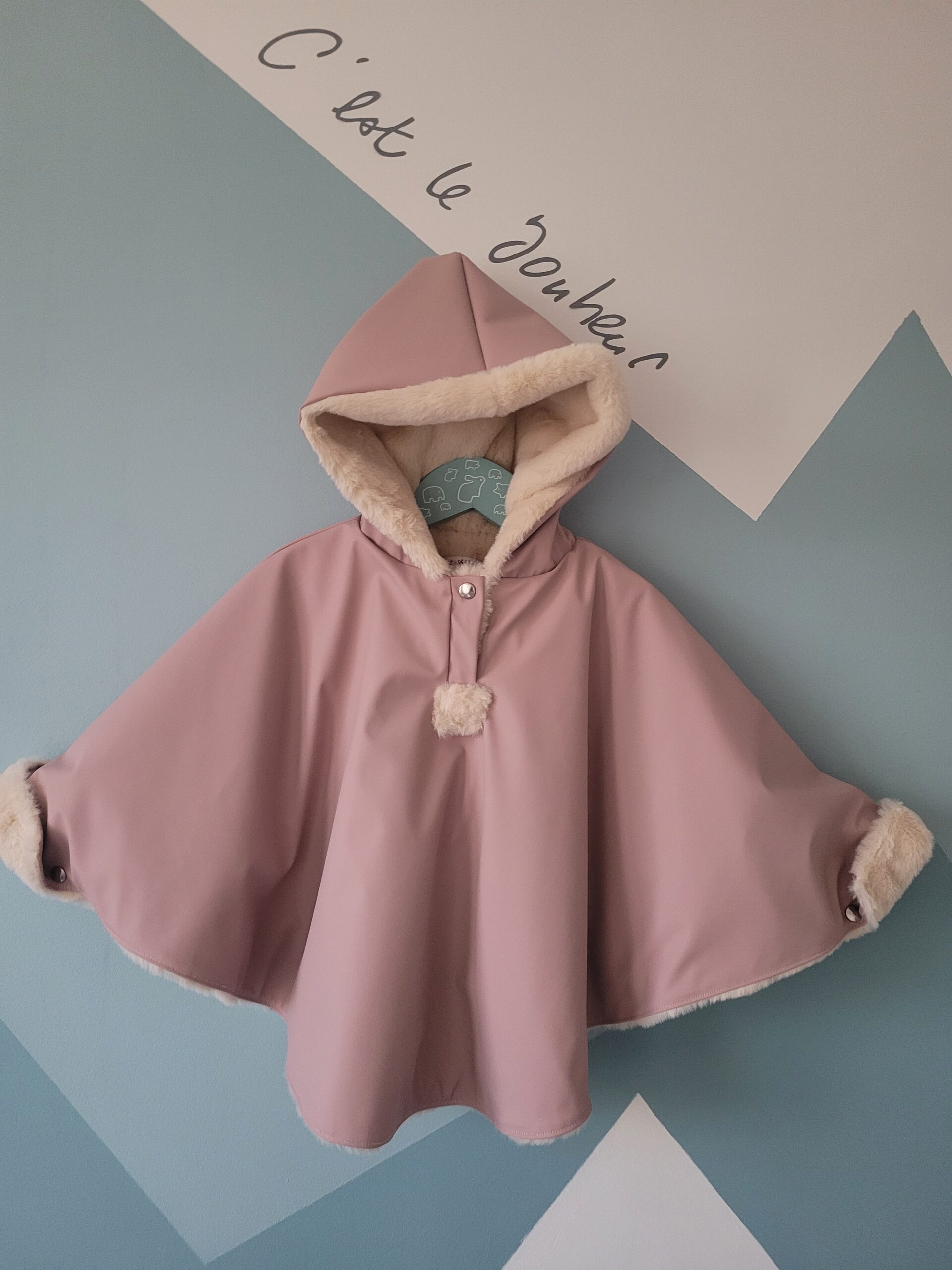 Poncho rose poudré Poncho rose poudré